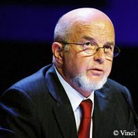 Antoine Zacharias demande 81 millions d?euros � Vinci