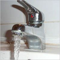 Les ministres britanniques passent � l?eau du robinet