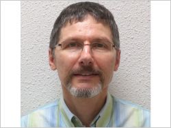 Eric Tadbir,  chef de la division G�otechnique et 