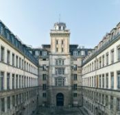 Un immeuble en pierre de taille certifi� HQE