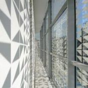 La clinique du Parc, entre verre et v�g�tation (diaporama)