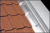 Zinc mall�able pour raccord de toiture