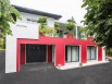 Isolation par l'extérieur : un rouge flamboyant pour la façade d'une maison basque