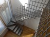 Un escalier métallique pour une ambiance géométrique