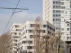 Un bâtiment voisin de trois tours