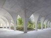 Une colonnade pour relier le bâtiment à la ville