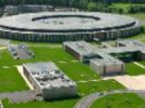 Le synchrotron Soleil&#160;: un anneau de béton ...