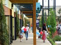 Family village, quand la zone commerciale devient ...