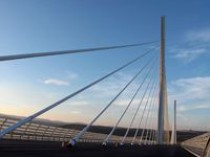 Le viaduc de Millau accueille son 10.000.000e ...