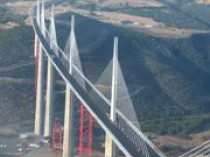 Le viaduc de Millau a accueilli 4,5 millions de ...