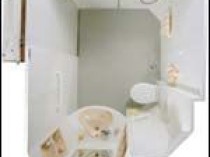Salle de bain pour personnes à mobilité réduite