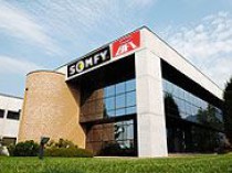 Somfy se renforce dans la motorisation des ...