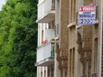 Les prix du logement continuent de baisser