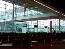 Aéroport de Roissy: la lumière s'éteint quand ...