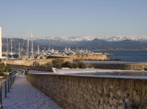 Antibes se réveille sous la neige&#160;!