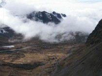 Les glaciers de la Cordillère royale en Bolivie ...