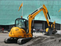 JCB remporte «The Carbon Trust Standard»