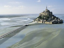 Déclassement du Mont Saint-Michel au patrimoine ...