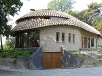 Une maison tortue au c&oelig;ur de la nature ...