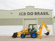 JCB&#160;: ouverture d'une usine de pelles au ...