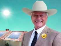 JR Ewing troque le pétrole contre les panneaux ...