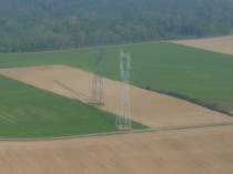 Une mini-ferme hors sol prend racine sur une ...