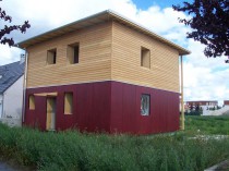 Des maisons sociales en bois isolées à la paille ...