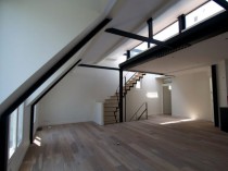 Quatre appartements transformés en duplex avec ...