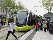 Brest inaugure sa première rame de tramway