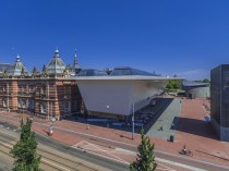 Une extension en forme de baignoire pour un musée ...