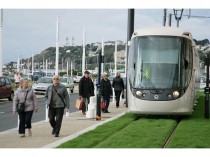 Le Havre découvre son nouveau tramway après deux ...