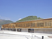 Un lycée sur les terres du "papa" d'Asterix ...