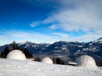 WhitePod&#160;: un village de drôles de dômes ...