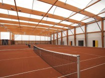 A Istres, des terrains de tennis s'offrent une ...