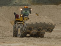 Les matériaux de construction espèrent renouer ...