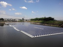 Une centrale photovoltaïque flottante au pays du ...