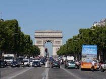 Les Champs Elysées offerts aux piétons une fois ...