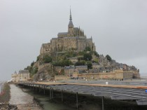 Près du Mont-Saint-Michel, deux barrages ...