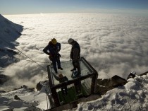 A Chamonix, un belvédère permet de marcher sur ...