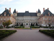 Bientôt une nouvelle maison à la Cité ...