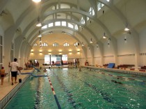 L'eau d'une piscine chauffée grâce à un data ...