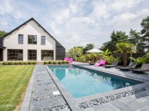 Plongée dans une piscine zen en Bretagne