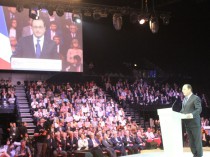 François Hollande bichonne le mouvement HLM  