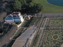 Un hôtel de luxe Alain Ducasse près du château ...