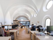 Une chapelle transformée en bureaux BePos, c'est ...