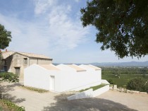 Dans l'Hérault, une villa avec vue se coupe du ...