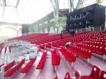 Au Grand Palais, une réplique du théâtre du ...