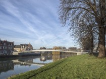 La passerelle de Saint-Omer, un (at)trait dans le ...