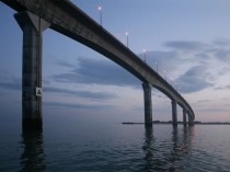 Pont de Ré : le chantier "complexe" du câble ...