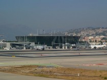 L'extension de l'aéroport de Nice confortée par ...